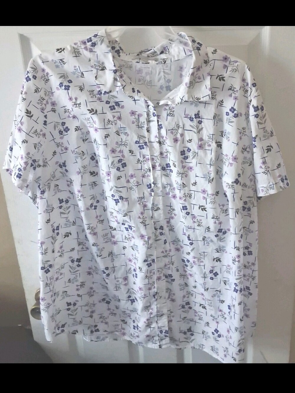 Woman Within - Women’s Plus 2X (26-28)White w/Floral Pattern 100% Cotton Blouse